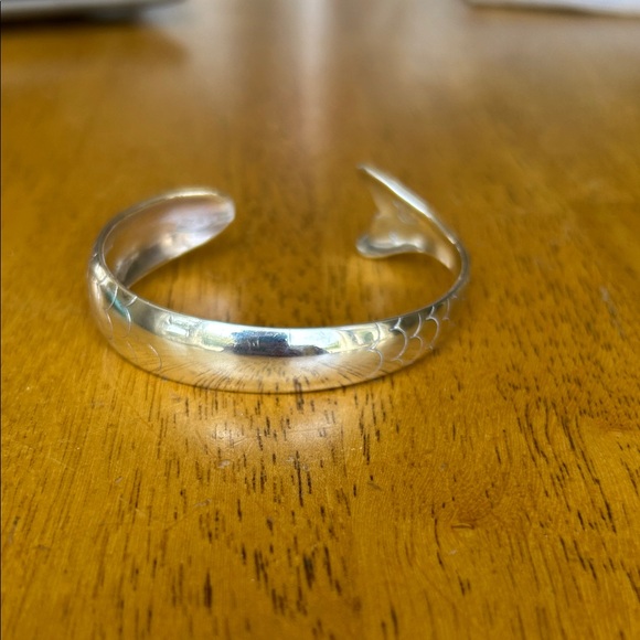 Eden Hand Arts fish bracelet - Picture 3 of 4